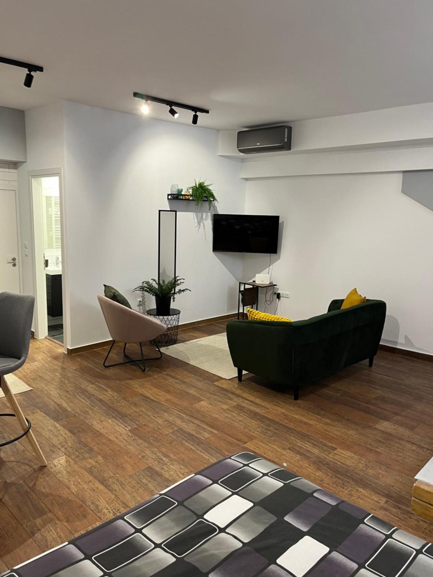 Industrial Studio / Alios 4 / Hilton Area Athens Luaran gambar
